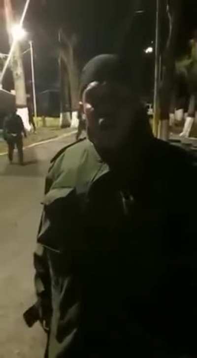 &iquest;Saben si es de ahora? Guardia nacional desconoce r&eacute;gimen de Maduro