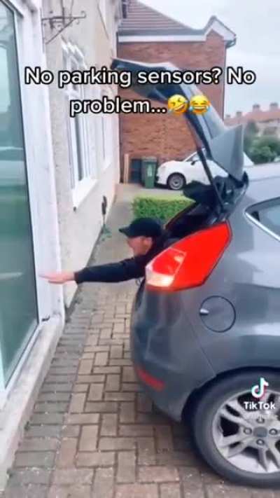 When car has no parking sensor