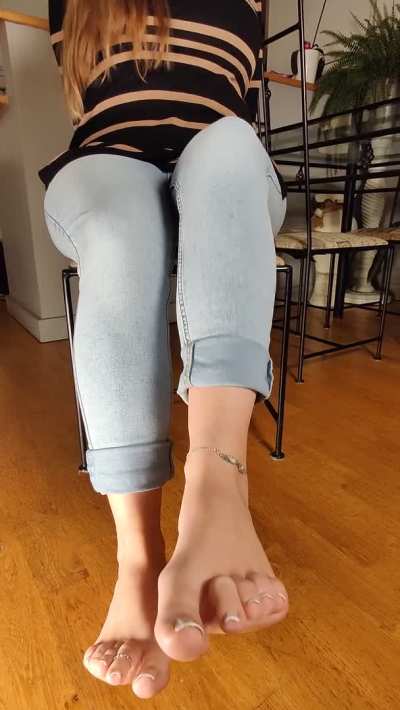 Would you rather suck toes or lick soles? 🤔