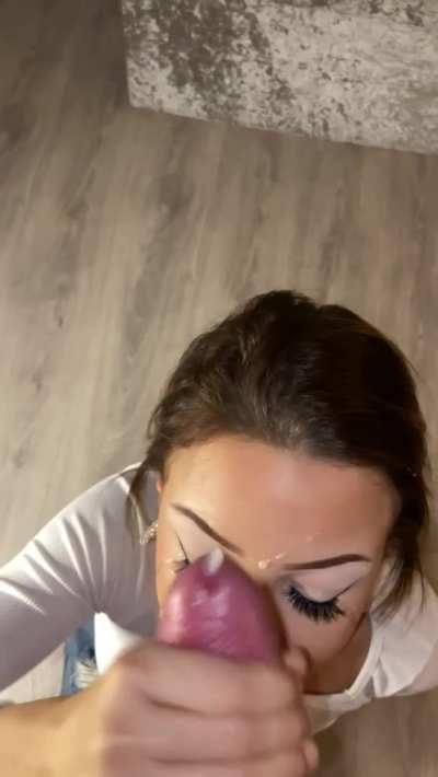 Feed me your cum 👅💦