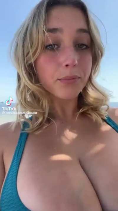 I&rsquo;d be down to watch her read