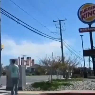 SquarePosting - Video #7918