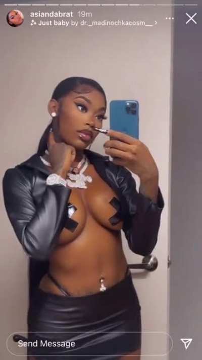 👀