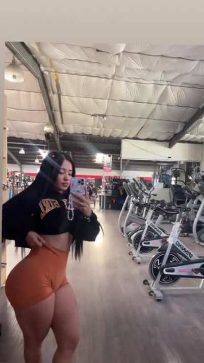 Jeyms Brenda (@fit.jeymi)