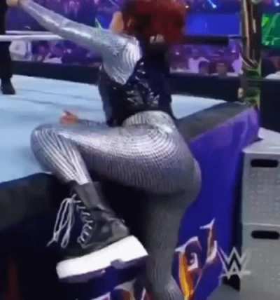 Bayley (WWE).