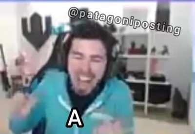 Willyrex dice la palabra con a 😮😮