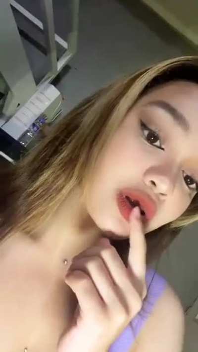 Xyriel Manabat