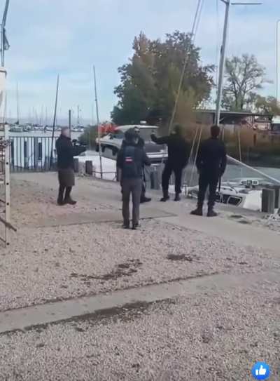 @apuskaspeti &eacute;s @azigaziembermark reggeli menek&uuml;l&eacute;se Bal&aacute;zs&eacute;k elől (Most Wanted) 🙃