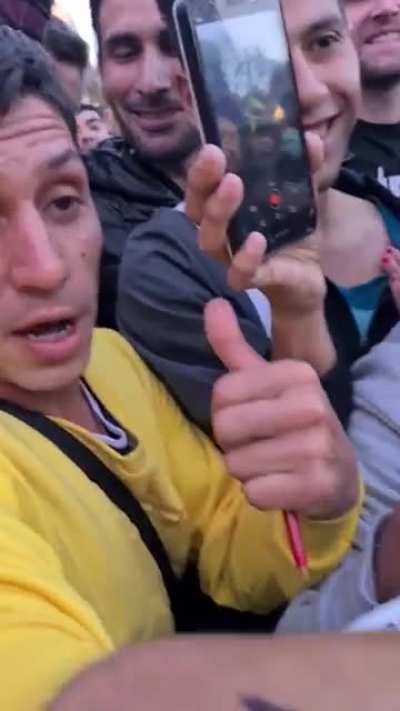 Tatuaje de la firma de Milei, porque al fanatismo se lo combate con mas fanatismo.