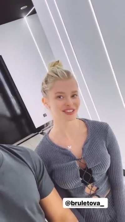 Alla Bruletova (9 May 2023 Instagram story video @dr.elmarr)
