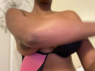 my bra doesn&rsquo;t hide very much