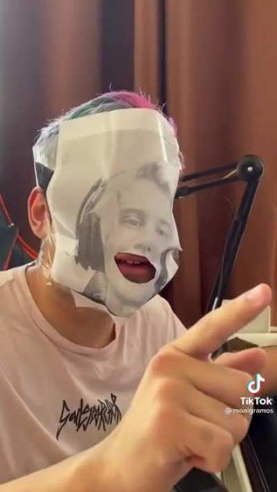 Suscribanse a moaigr, te lo dice el rubius