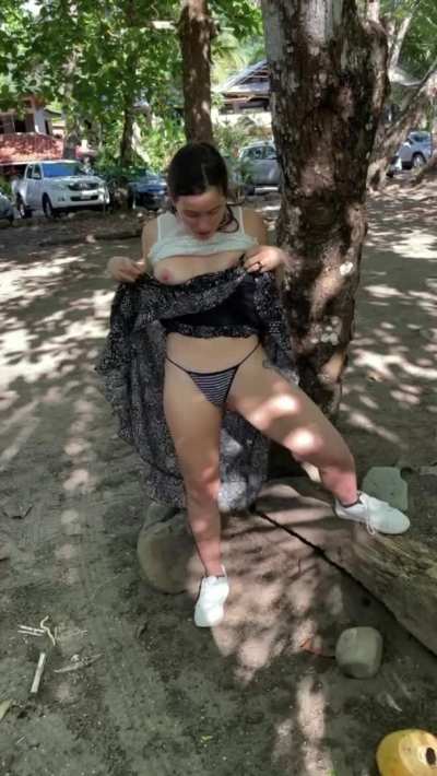 Flashing at the Beach, Even with Cops Around! [GIF]