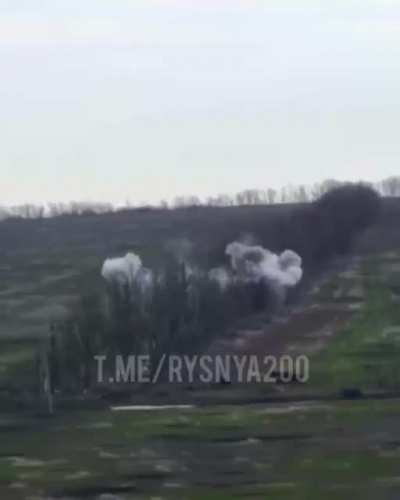 Compilation footage from Bakhmut area (music from source)