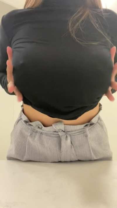 FleurDelawhore Titty Drop!