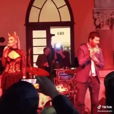 Neznam koliko vas je vidjelo ovaj video, ali imao sam potrebu podijeliti ga s vama