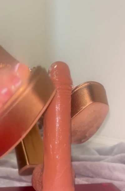 heels or barefoot 🥰💦💗 Latina 21 OC [joi] [oil]