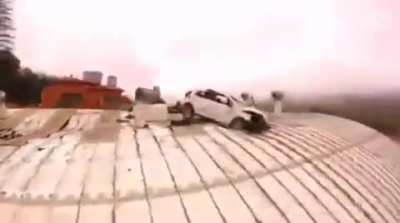 El auto volador de Vi&ntilde;a Del Mar . Not my video