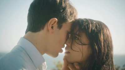 Adriana Ugarte tongue kiss scenes in Hache (TV Series)