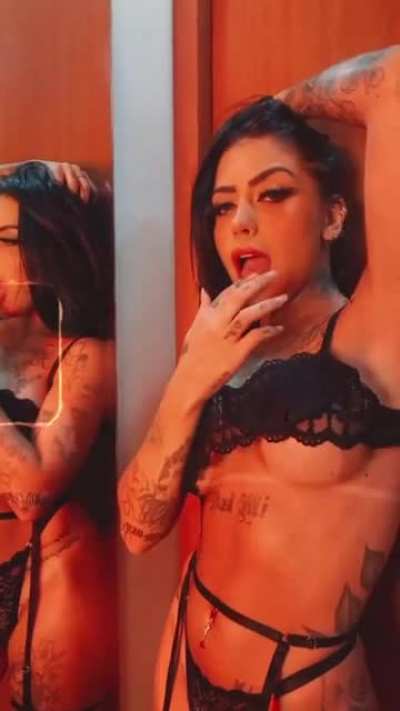 MC Mirella