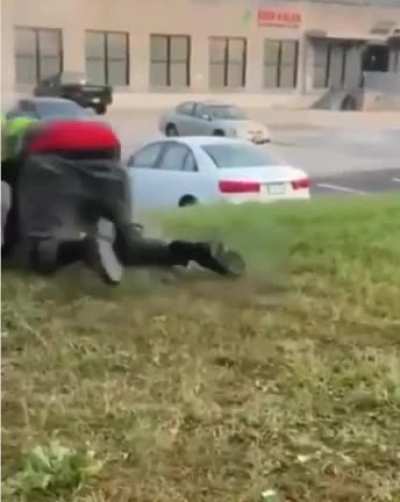 He wasn't ready for those grounded knee's