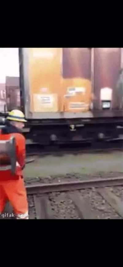 I&rsquo;ll just stand here between 2 train cars. No sense in moving.