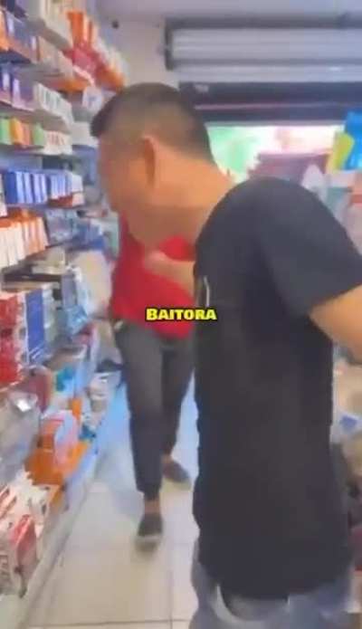 Medindo o p&eacute; do chin&ecirc;s