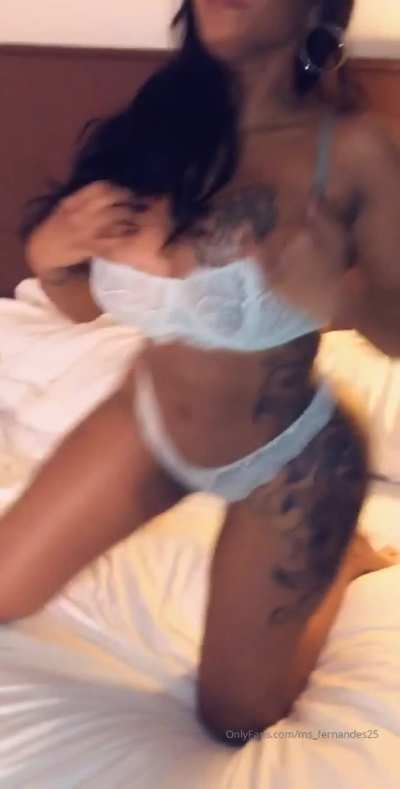 Twerking in Bed