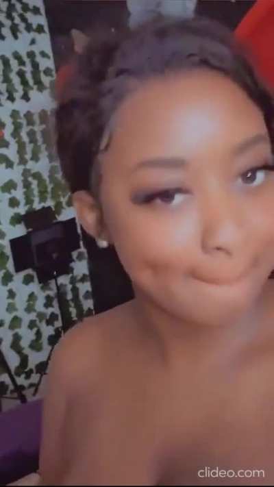 D 🍑 🍉