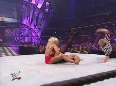 Stacy Keibler vs Torrie Wilson