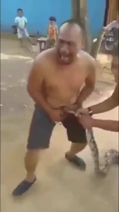 es volvi&oacute; gay 😔
