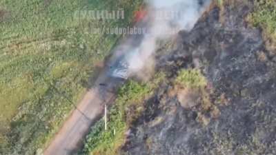  Russian FPV VT-40 drone strike on Ukrainian T-64BV