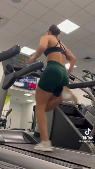 Gym girls hit different 🤤🍑
