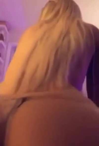 🍑👀