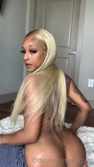 F A I T H .... That's she gonna show some pussy one day
