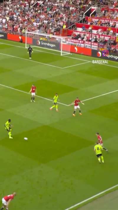 slick move by &Oslash;degaard 