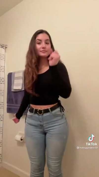 She&rsquo;s got a dump truck back there