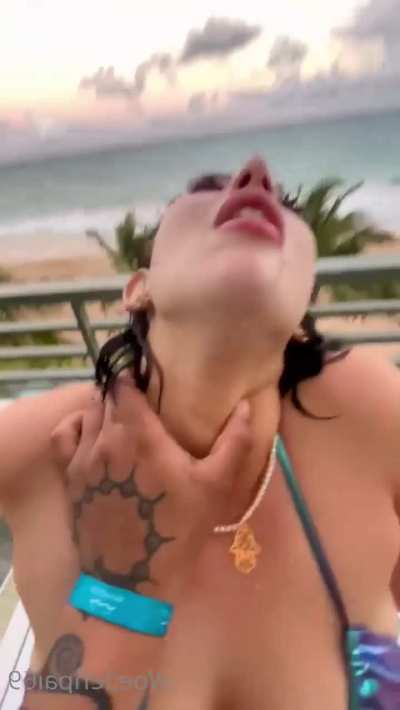 W03 Al3xandra
