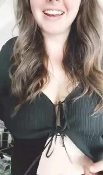 2 things you can&rsquo;t deny; this shirt is awesome for drops, and my tits look great today.