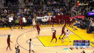 [Highlight] Klay with his last triple to conclude his night with, 17 points on 7-of-18 FG in 20 minutes. Also clocked 1800 career 3s today!