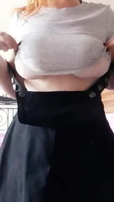 You like Redheads with big soft Titties? [OC] [Titty drop]