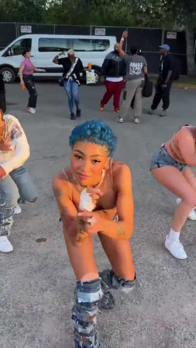 she so bad😩😍