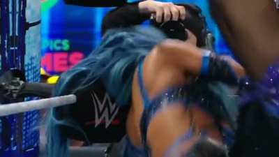 Sasha Banks moans