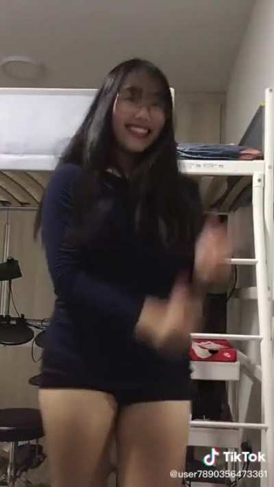 I love juicy Asian girls
