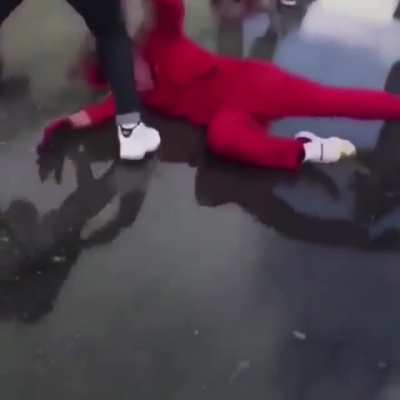 Im the nigga in the red, i think i did pretty good holdin my own.