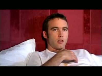 TG4 - Paisean Faisean (2006) "I'm only doing this because it's your birthday, you know" 🥵 Source: Classic Irish Ads