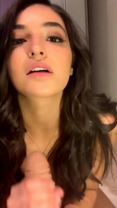 Emily makes you cum (🎵on Redgifs)