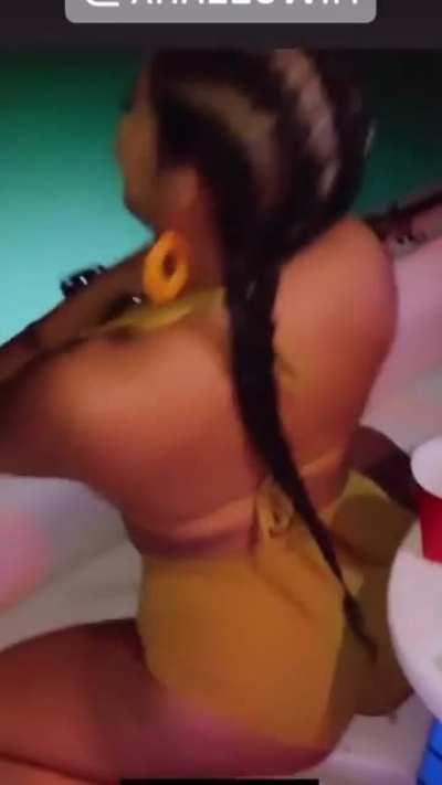 🤤
