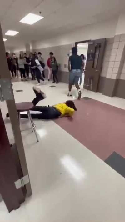 Hey Deo ! it was my first fight today. How did I do ? ( I&rsquo;m in the yellow)