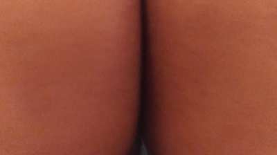 My big juicy ass is getting some aire 